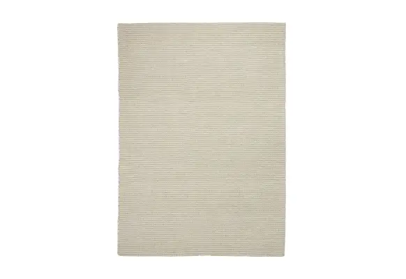 Cotton rug cleaning service to remove everyday stains and dirt
